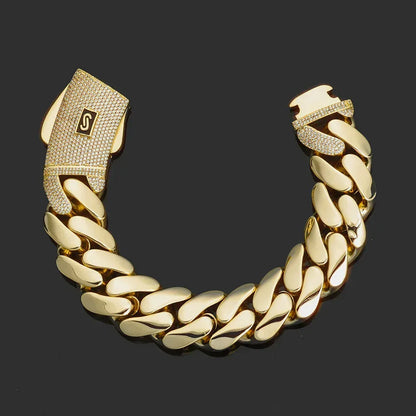 Custom 14K Gold Cuban Chain Bracelet for Men | Caratix Jewelry - CaratixJewelry