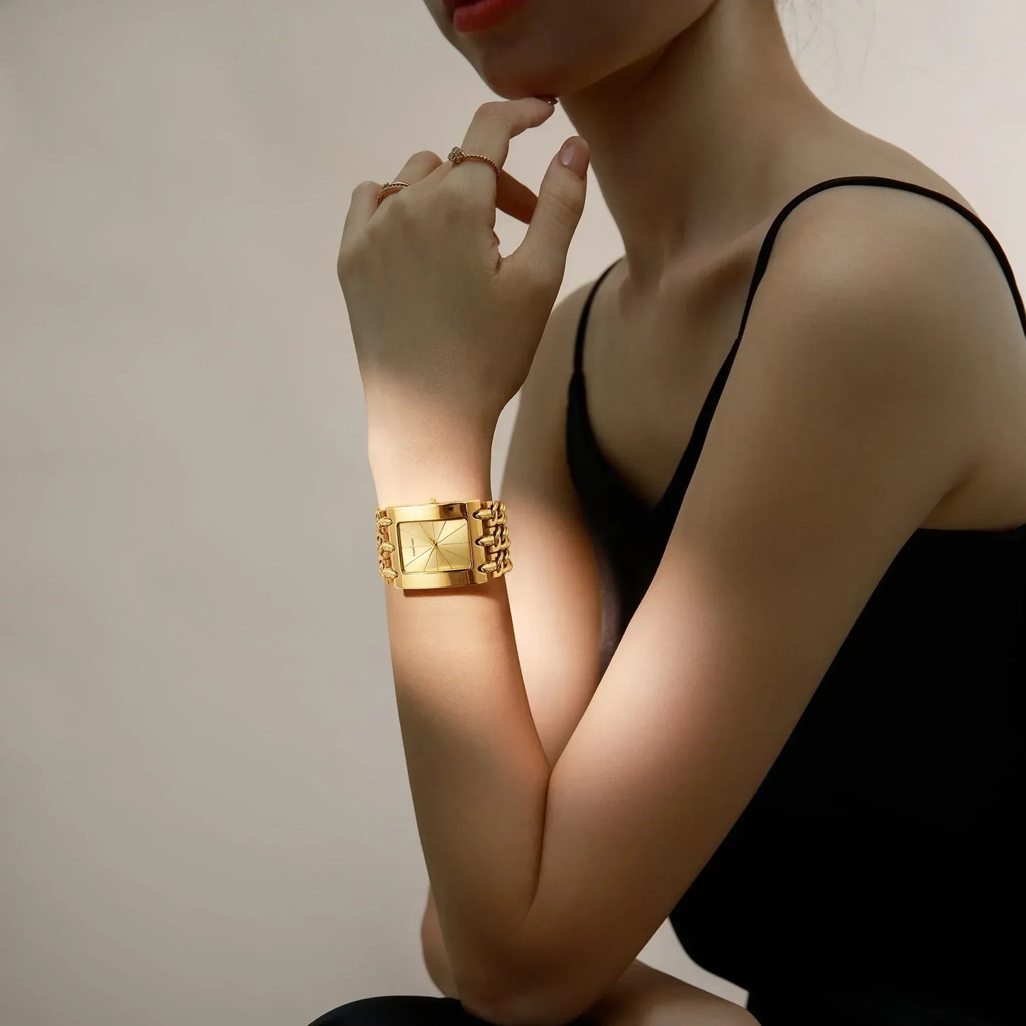 2026 Christmas Bestseller | Luxury Ladies' Bracelet Watch | Iced Out Watch for Women | Holiday Season Hot Item | Caratix - CaratixJewelry