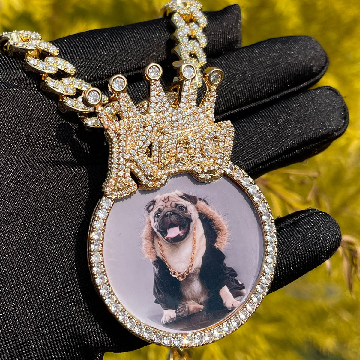 King Crown Bail Custom Photo Pendant Necklace – Iced Out Hip Hop Jewelry