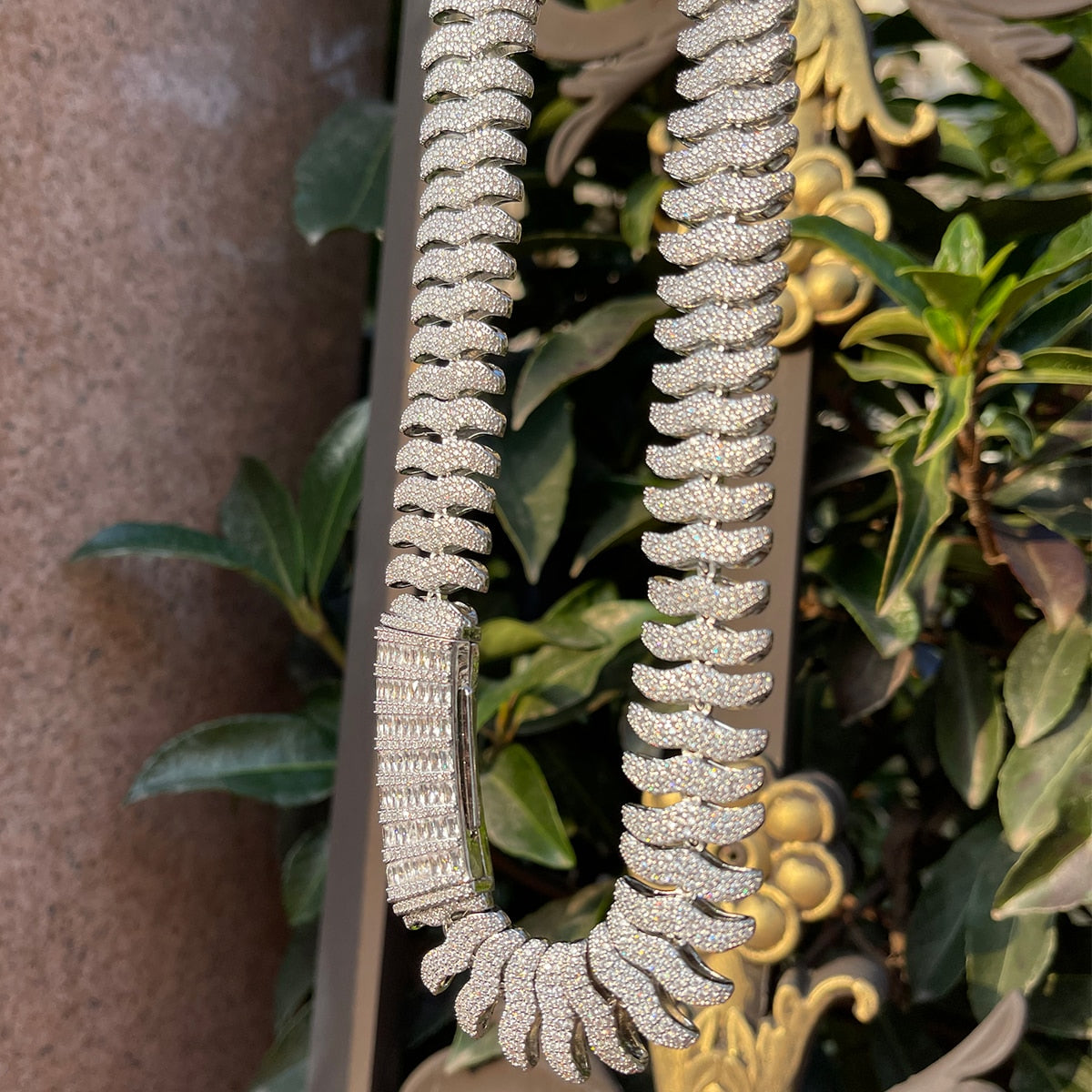 20MM Boomerang Link Iced Out Diamond Necklace Chain – Luxury Hip Hop Jewelry for Men & Women