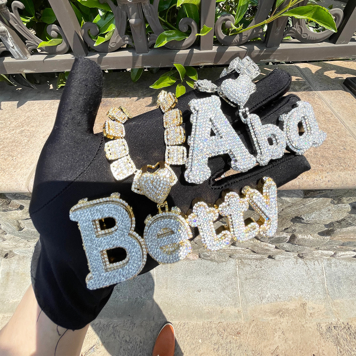 Collar con colgante personalizado con nombre y forma de corazón brillante y encantador