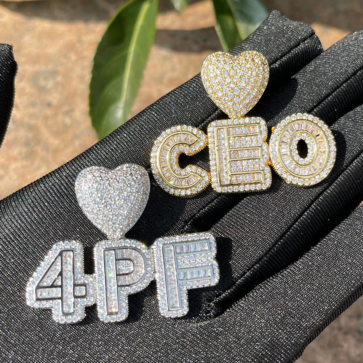 Smooth with Heart Bail Iced Out Personalized Custom Name Necklace Pendant - Luxury Custom Jewelry