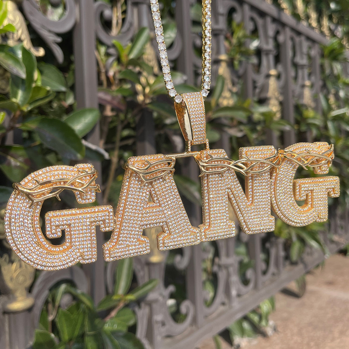 Thorn Crown Edition Iced Out Personalized Custom Name Necklace Pendant - Luxury Custom Jewelry