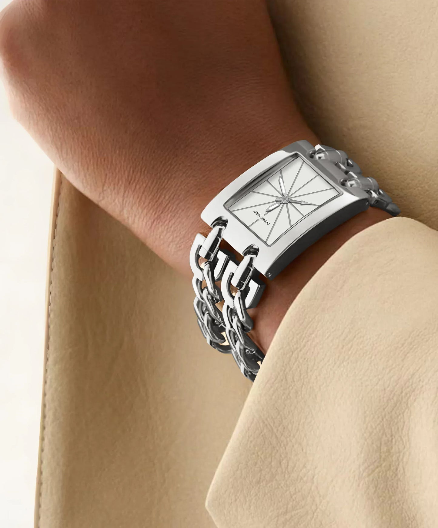 Luxurious Ladies' Arabian-Style Retro Bracelet Watch | Iced Out Watch for Women | Exotic Gold Crystal Wristwatch | Vintage Jewelry Clock | Caratix - CaratixJewelry