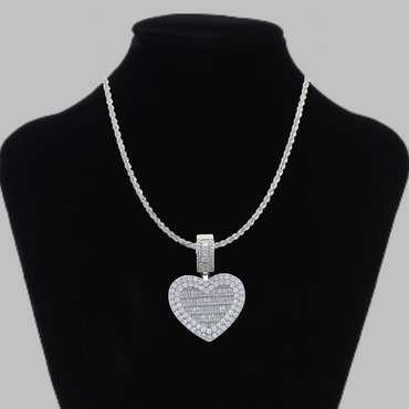 Openable Heart-Shaped Diamond Photo Pendant – Custom Jewelry for Men & Women
