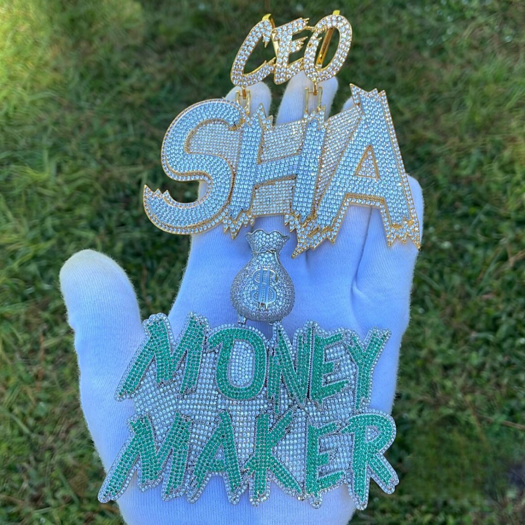 Collar con colgante personalizado con nombre personalizado y texto "CEO Bail"