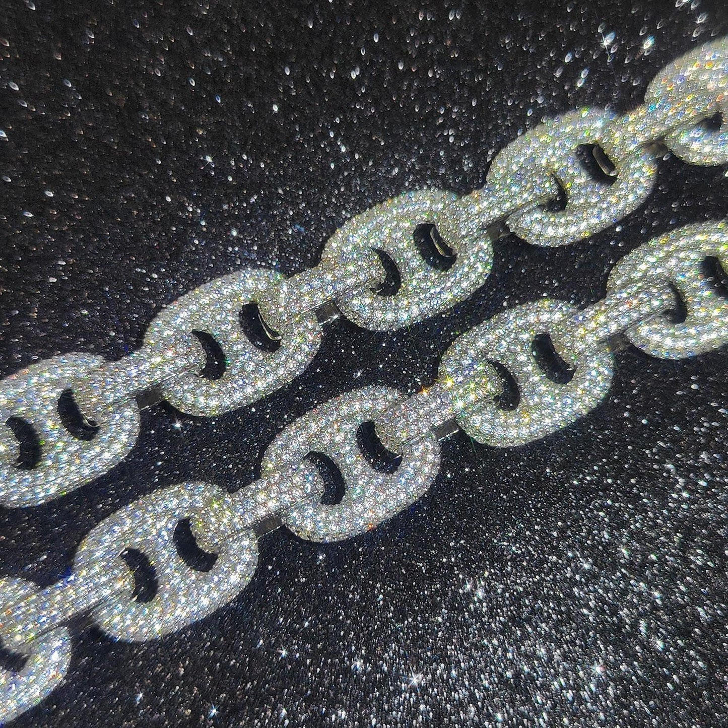CARÁTIX – 15mm Pig Nose Cuban Link Chain Necklace | Iced Out CZ Bling Hip Hop Jewelry for Men & Women, Rapper Street Style - CaratixJewelry