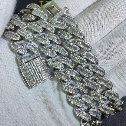 CARÁTIX 15mm White Cuban Link Chain Necklace – Rectangle CZ Iced Out Hip Hop Bling Jewelry for Men & Women | Luxury Gift - CaratixJewelry