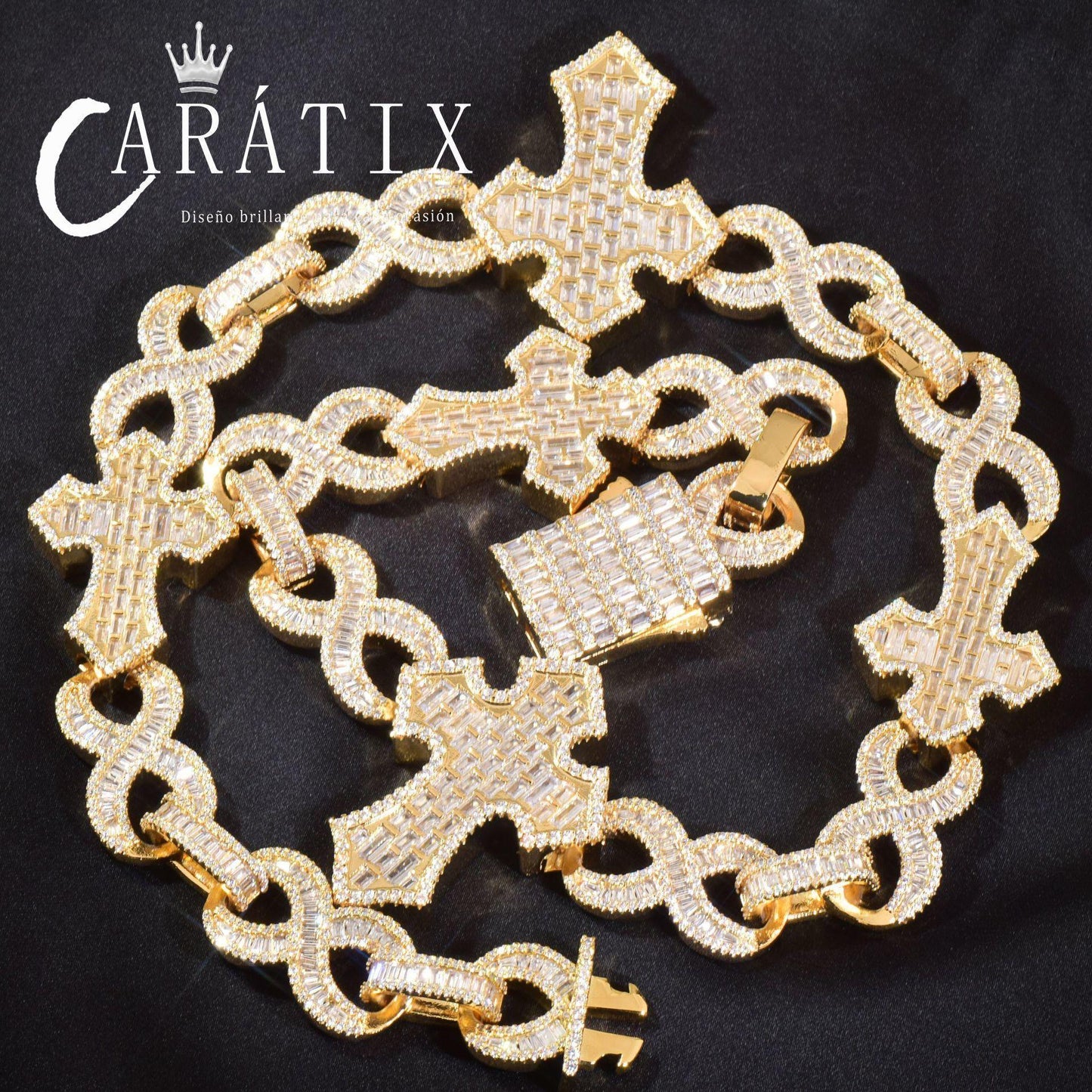 CARÁTIX Hip Hop Big Cross Pendant Necklace - CaratixJewelry