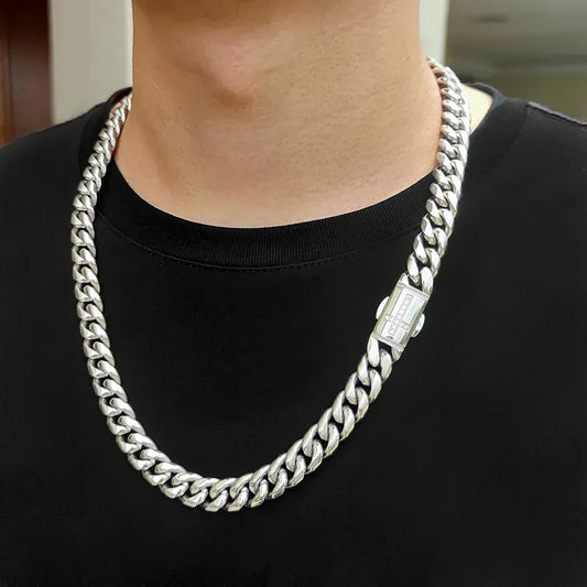 CARÁTIX Stainless Steel Cuban Link Chain Necklace – Golden Clasp Hip Hop Jewelry for Men & Women - CaratixJewelry