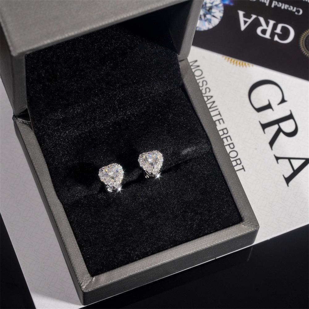 S925 Silver Heart Shape 0.50ct Styl Moissanite Stud Earrings - CaratixJewelry