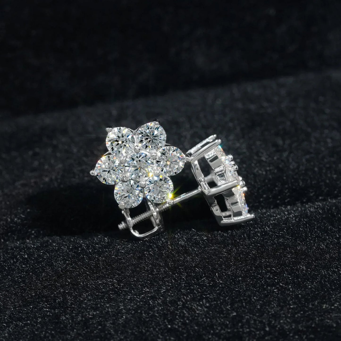 Trendy 3.5mm VVS S925 Silver Moissanite Look Stud Earrings - CaratixJewelry