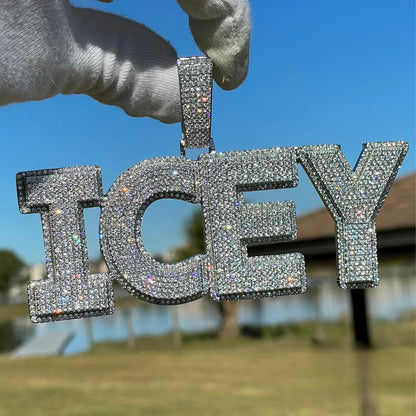 Collar con colgante personalizado con nombre personalizado, con claridad de diamante transparente y sólido helado