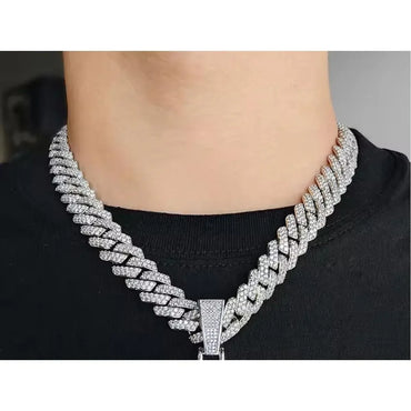 Hip Hop Jesus Head Pendant Necklace Iced Out Zircon Halo Design - CaratixJewelry