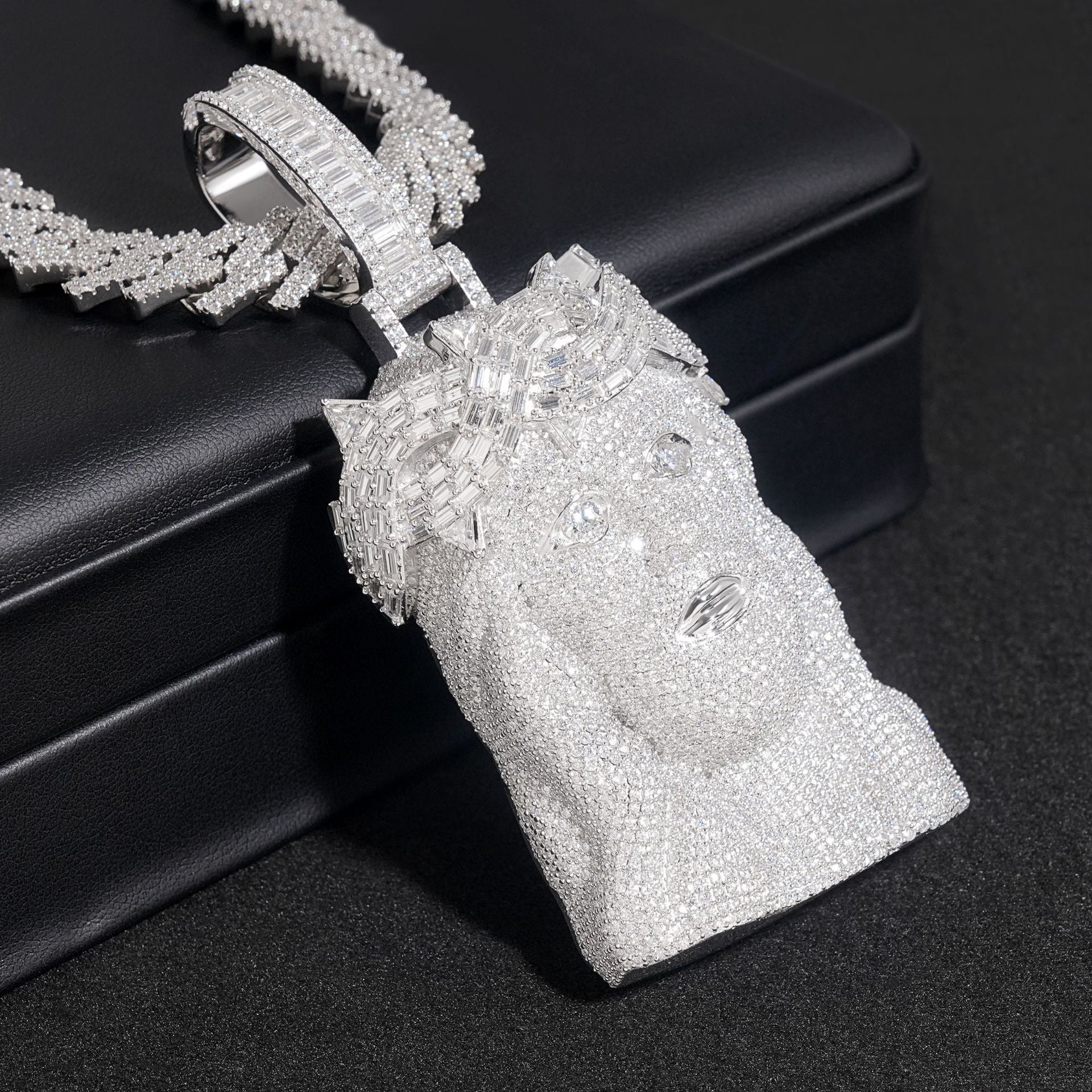 New European & American Hip - Hop Jesus Head Pendant – S925 Silver Moissanite, Trendy Jewelry - CaratixJewelry
