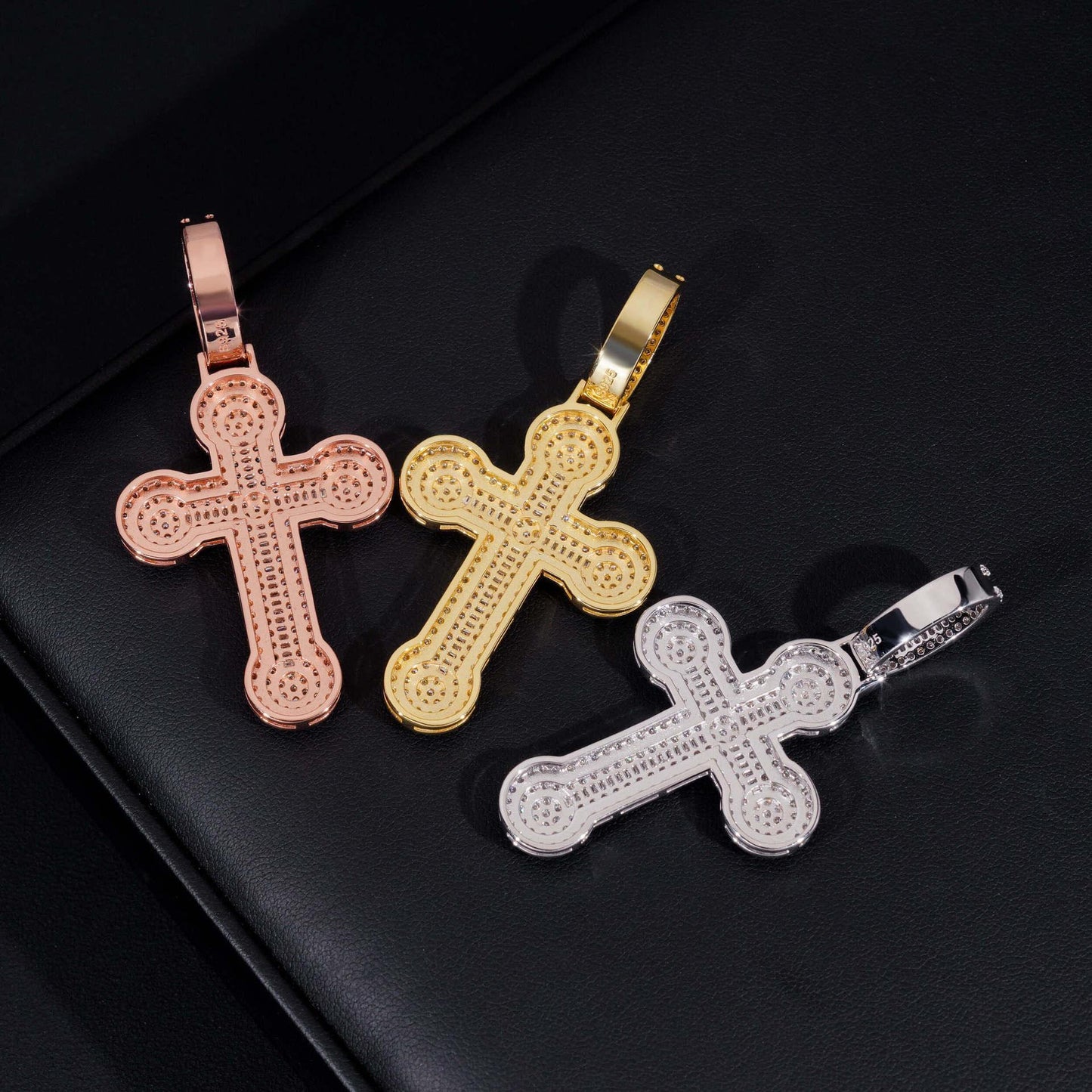 New S925 Silver Moissanite Cross Pendant – High-Quality, Trendy Jewelry - CaratixJewelry