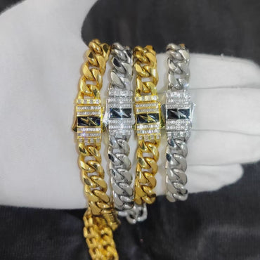 CARÁTIX 12mm Stainless Steel Cuban Link Chain Necklace – Lightning Clasp Fashion Jewelry for Men