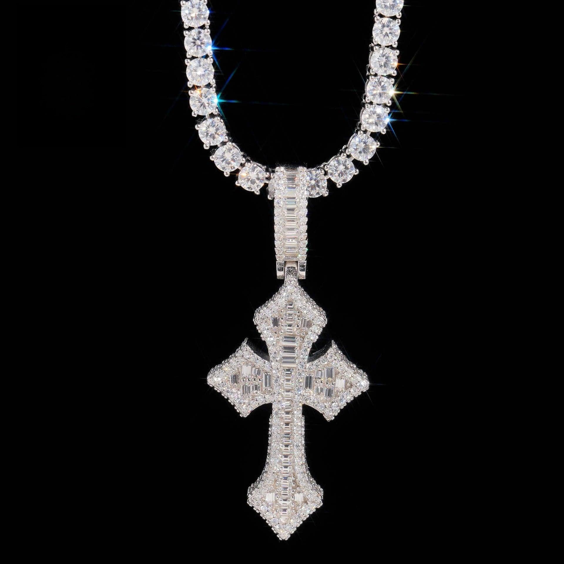 S925 Silver Moissanite Cross Pendant Necklace – High-Quality, Trendy Jewelry - CaratixJewelry