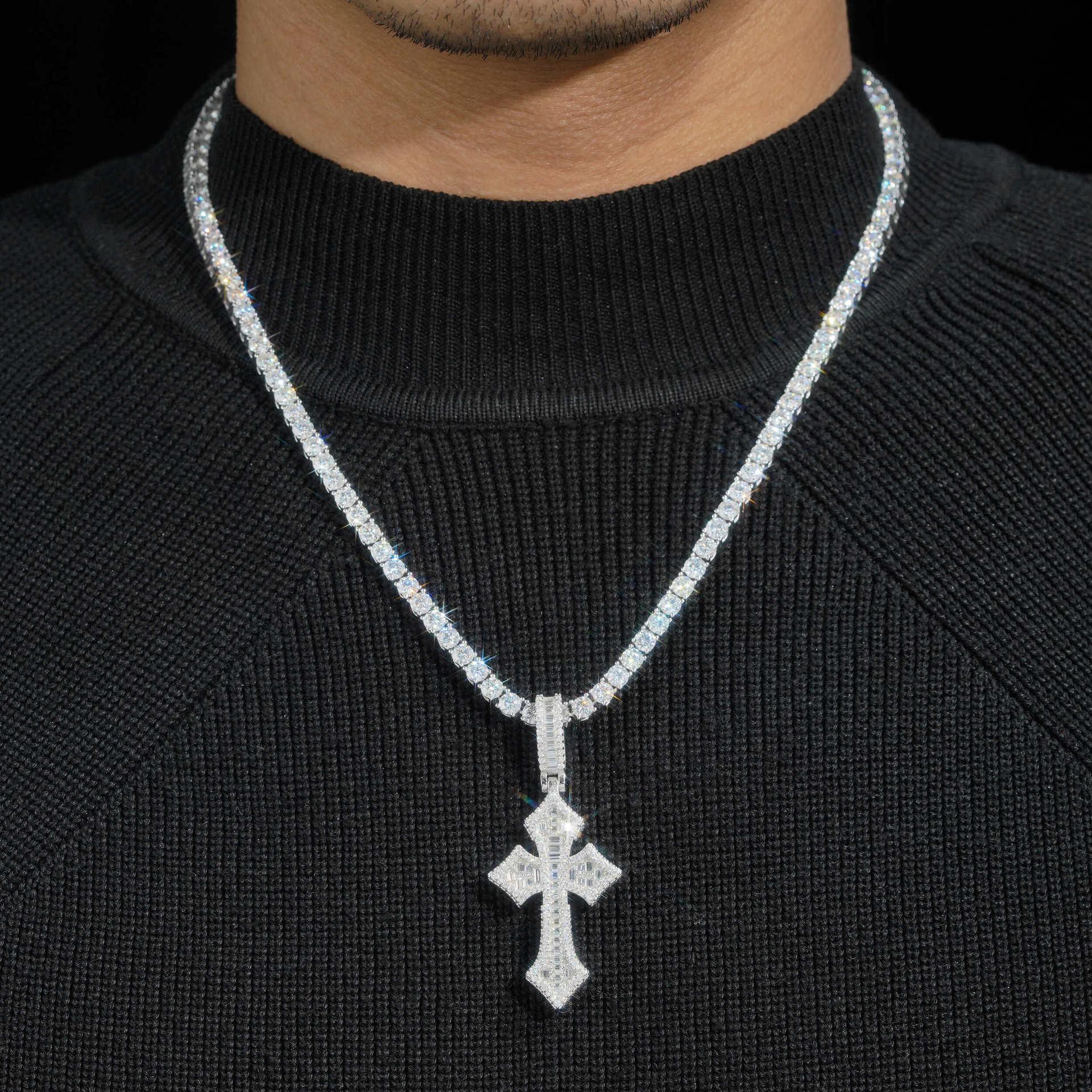 S925 Silver Moissanite Cross Pendant Necklace – High-Quality, Trendy Jewelry - CaratixJewelry