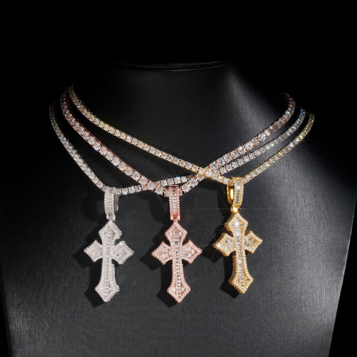 S925 Silver Moissanite Cross Pendant Necklace – High-Quality, Trendy Jewelry - CaratixJewelry