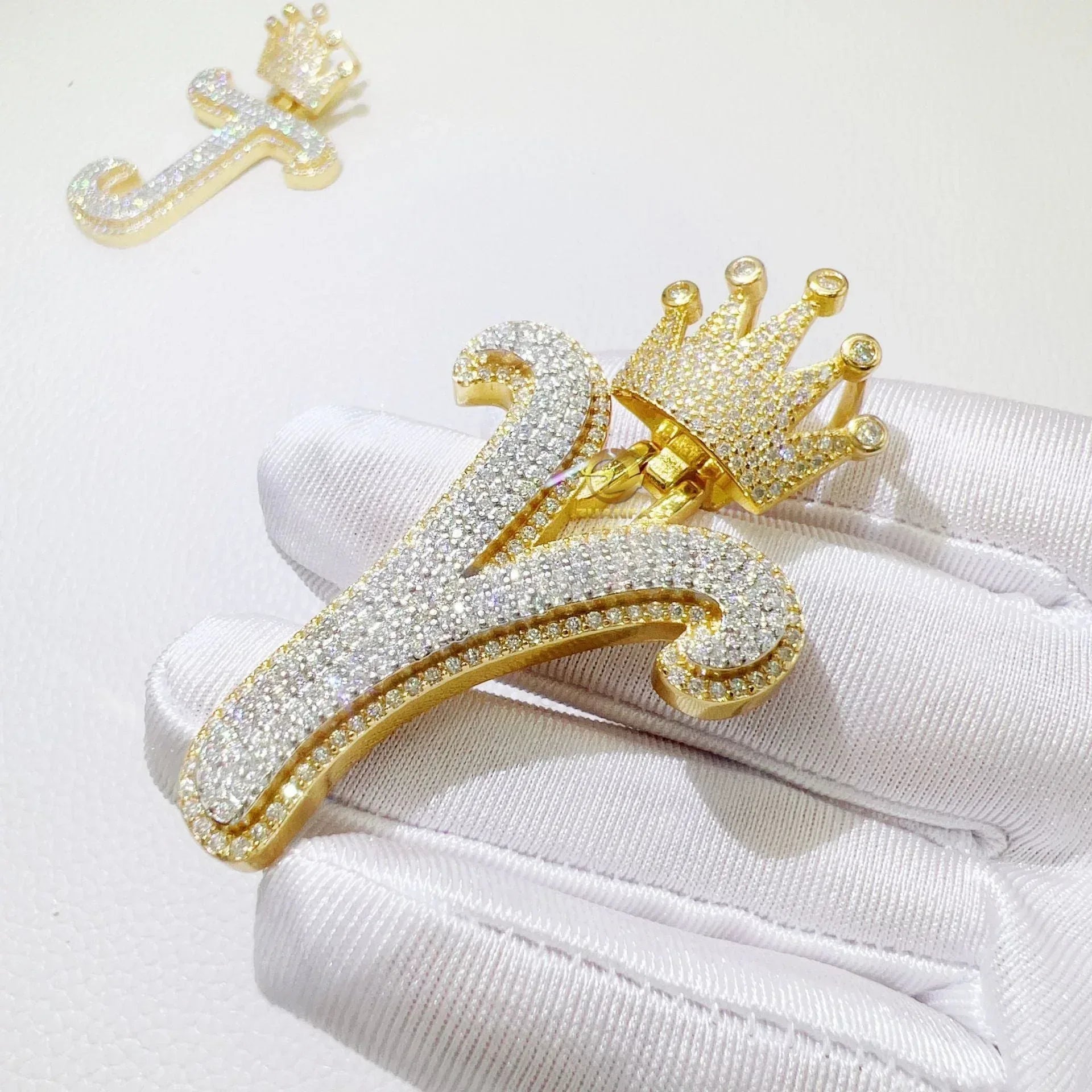 S925 Silver Moissanite Leaf Pendant – Hip-Hop Style Jewelry Necklace - CaratixJewelry